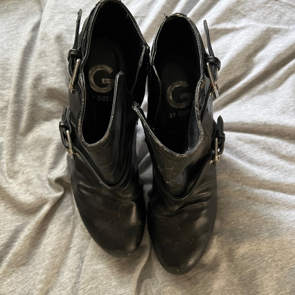 Guess Bootie Size 6.5 - Picture 2 of 6